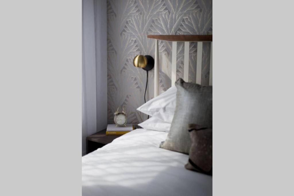 Wonderful Studio In Little Italy With Full Bath By Den Stays Montréal Eksteriør bilde