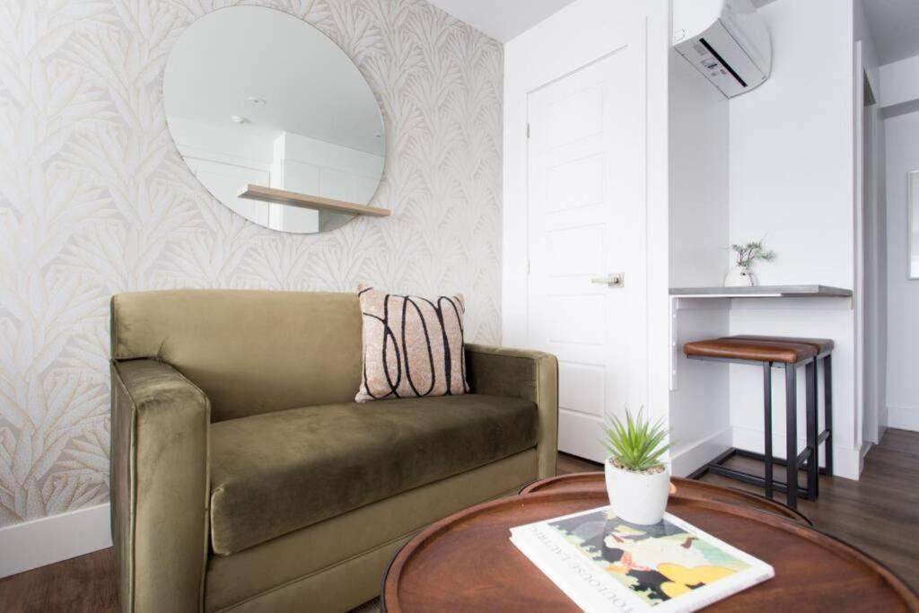 Wonderful Studio In Little Italy With Full Bath By Den Stays Montréal Eksteriør bilde