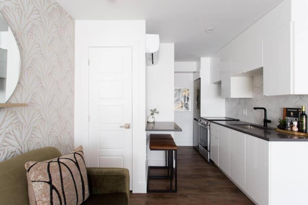 Wonderful Studio In Little Italy With Full Bath By Den Stays Montréal Eksteriør bilde