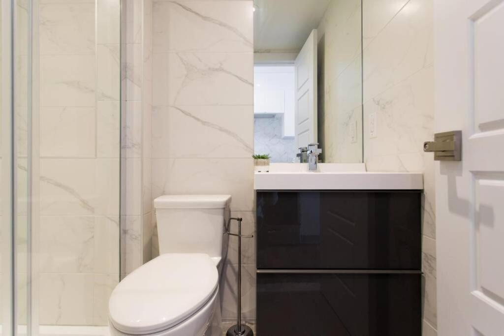 Wonderful Studio In Little Italy With Full Bath By Den Stays Montréal Eksteriør bilde